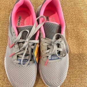 Skechers Sport Women's Women's Fresh Charm Sneaker Machine Washable Size 7